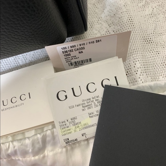 Gucci pebbled calfskin Soho chain backpack - Picture 4 of 16